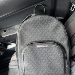 Michael Kors Lg Back Pack 