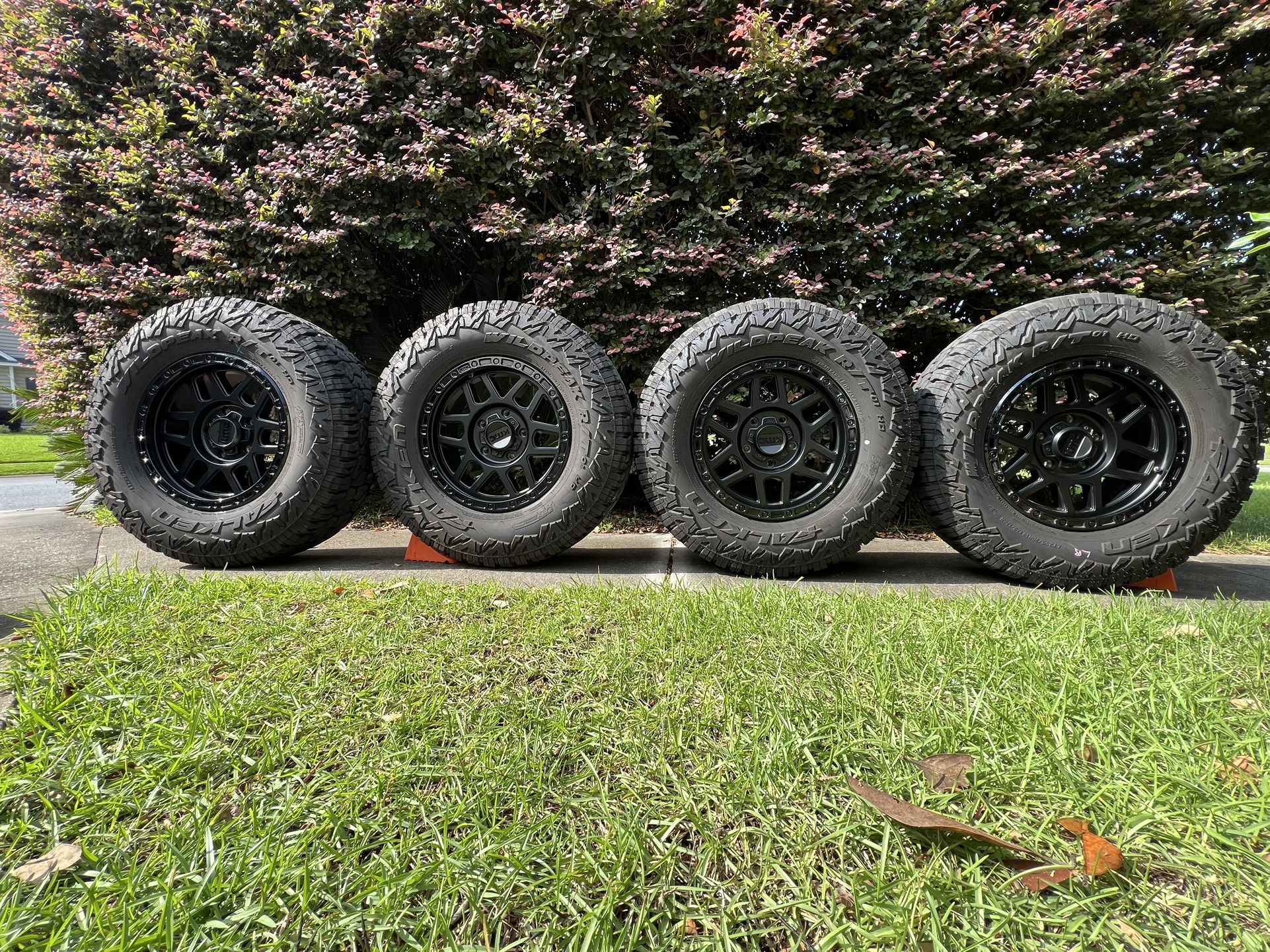 KMC Wheels/ Falken Wild Peak Rts