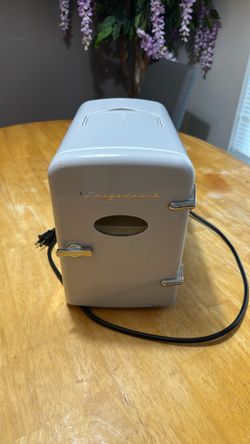 Mini fridge