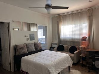 Second Floor Studio Apt. Expected Availability July20th Koreatown
