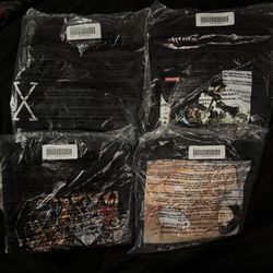 Supreme Tees Sz L