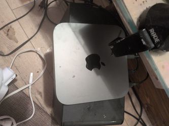 2018 Mac Mini i5 processor 16GB Ram 500GB SSD