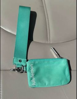 Lululemon keychain wristlet wallet