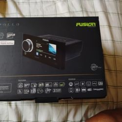 Fusion Apollo Marine Entertainment System 
