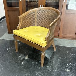 Mid-century Modern Barrel Chair