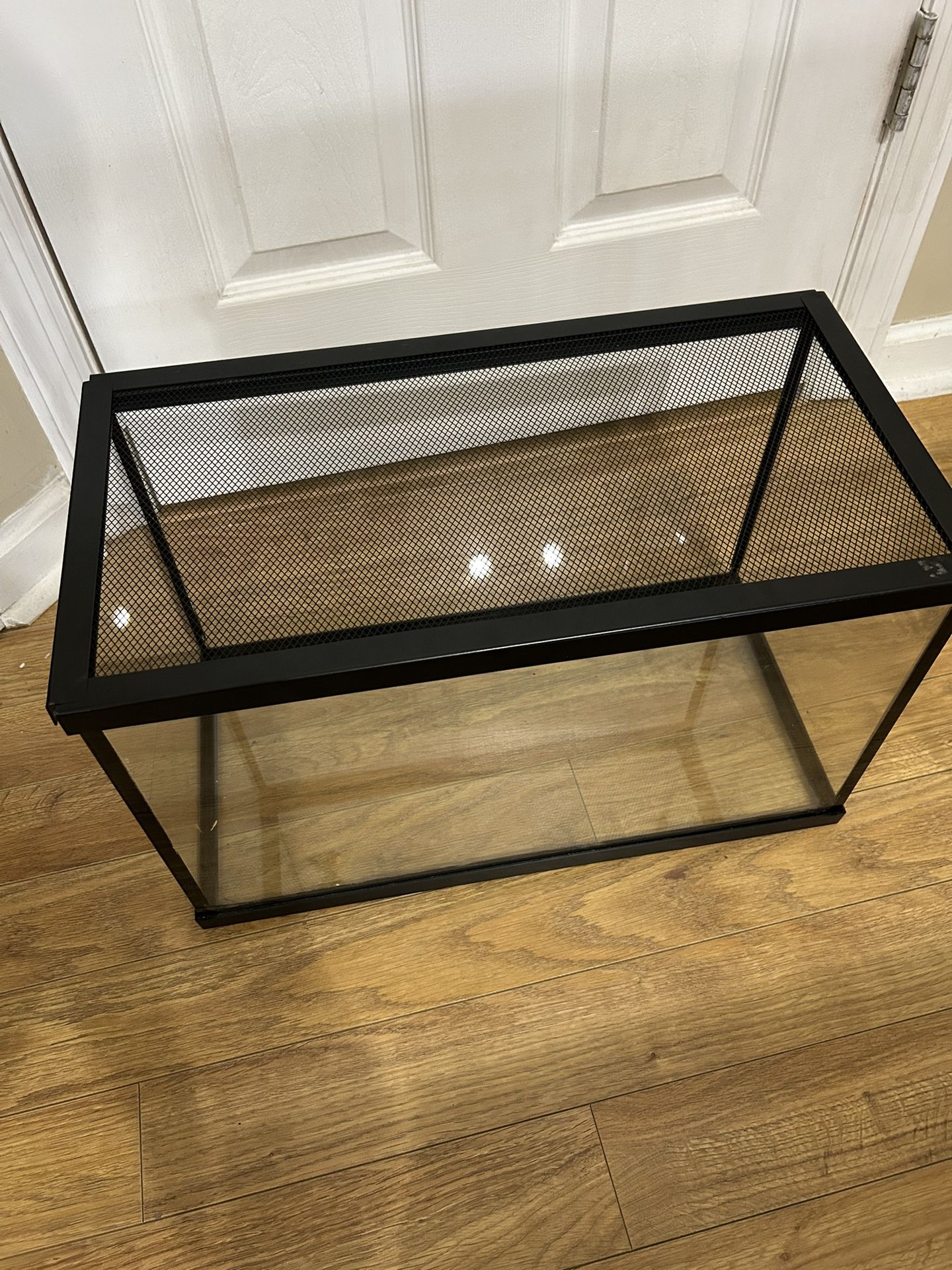 Ornamental Fish Tank Size 20 Length * 14 Depth * 10 Width Inch With Cover