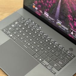 ASUS ROG Zephyrus G16 GA605W-XB96 