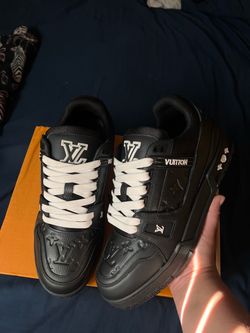 Lv trainer black
