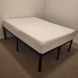 [Hold] Full Size Mattress w protector + Bed Frame (Set)