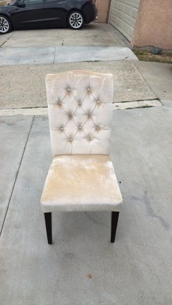 Set of 4 chairs