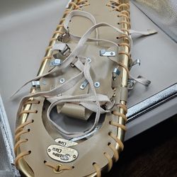 Sherpa Snow Claw Snow Shoes Vintage Gold Aluminum, 35" x 9"