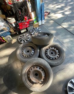 2007 Toyota Camry LE Wheels