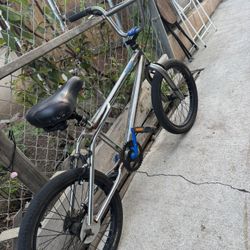 Vintage Bike  Trade For A Polisher Or Hart 20v Battery 