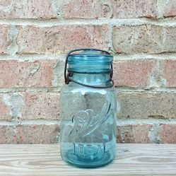 Vintage Ball Ideal Blue Quart Wire Side Jar/Lid