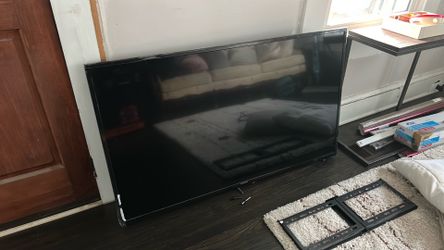 Free tv with remote 55”