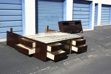 Coaster King Size Bed Set Free Delivery!!!