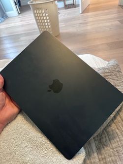 MacBook Air 2022 24gb ram 1tb