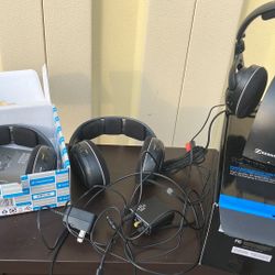 Set Of Three Wireless Headphones & Charger 