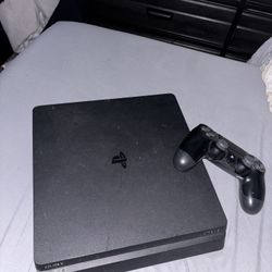 PS4 Slim