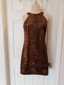 Junior's Dress Size Medium