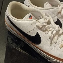 NIKE NIGHT COURT LEGACY MEN'S SIZE 12