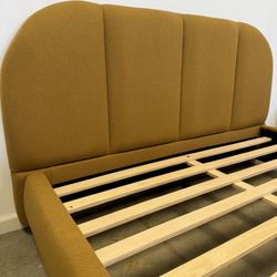 Pottery Barn Style Curved Headboard Cream Brown Bed Frame in Queen/King | FREE Delivery