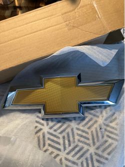Silverado 1500  bowtie 19-23