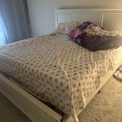 Comfortable King Size Bed! Memory Foam Mattress And Frame