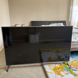 LG Smart TV 55”