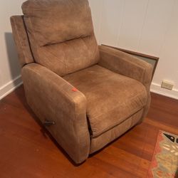 Brand New Lazy Boy - So Comfortable! 