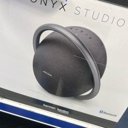 Onyx Studio 7 