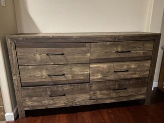 TKL Gallery Group Rustic 6-Drawer Dresser – Made in Malaysia – Excellent Condition