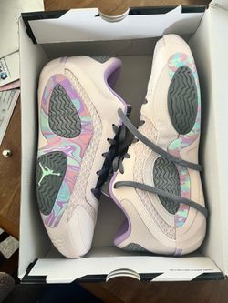 Nike basketball shoe
