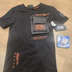 New size small mens Time & Space shirt with world time calculator