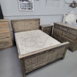 Queen Solid Wood 4- Piece Bed Room Set