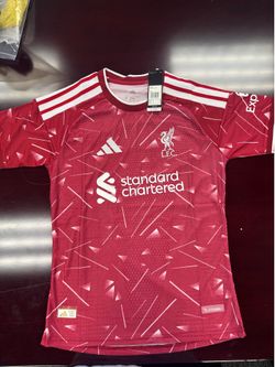 liverpool home jersey