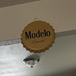 Modelo Bottle Cap Decal