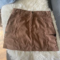 brown skirt 