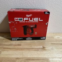 Milwaukee M18 Brad Nailer 18 Gauge 