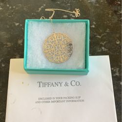 TIFFANY & Co : Large Pendant , Silver Necklace - New