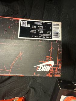 Women’s Nike Air Max size 8.5