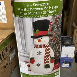 Christmas Snowman Decoration - Reduced Price! 🎄