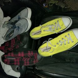 3'pair Converse Size 8 Men's 10 Ladies Like New 