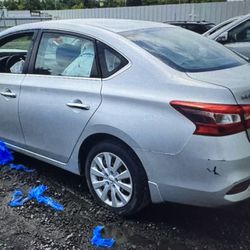 2019 Nissan  Sentra   (cars For Parts) Doors 