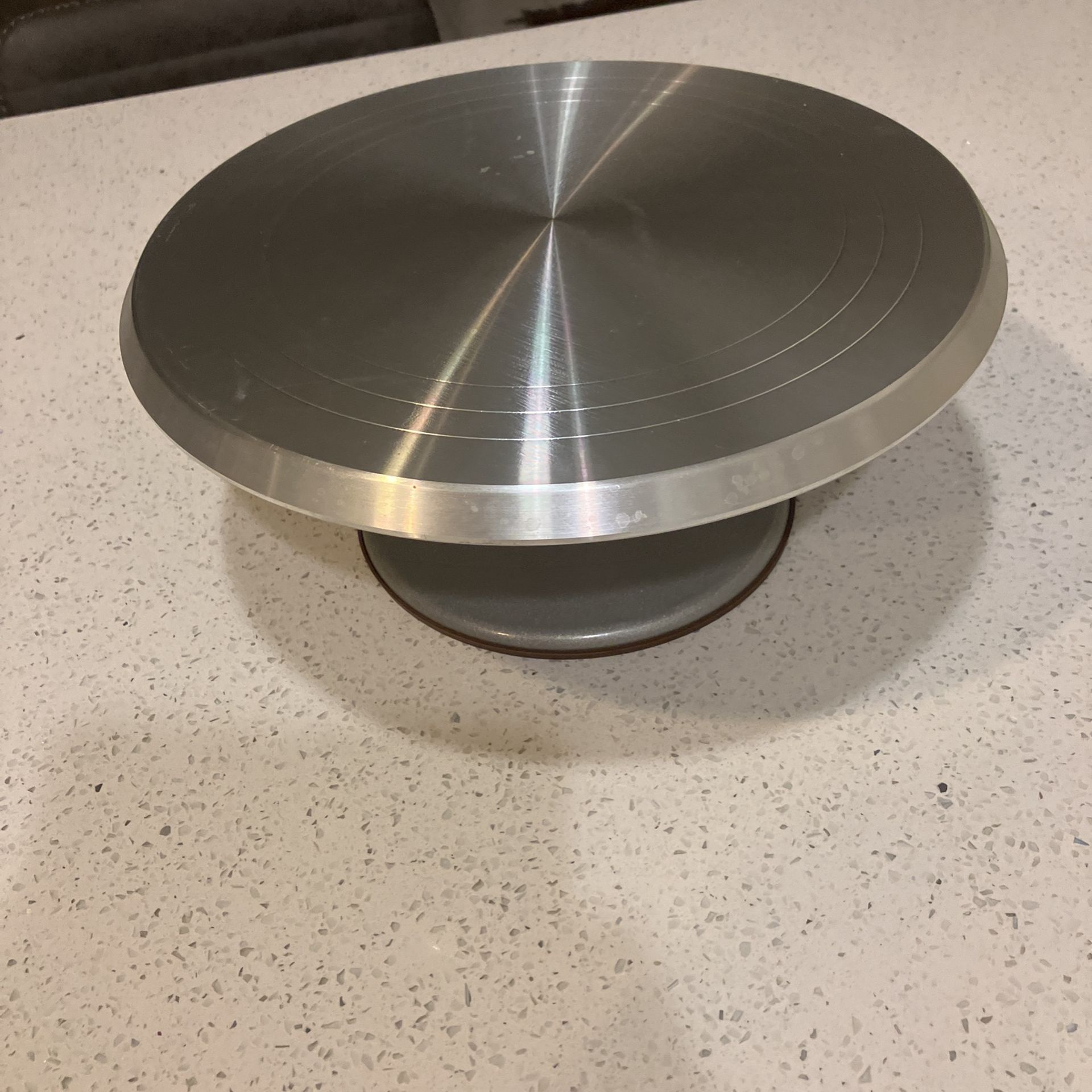 Round Aluminum Revolving Cake Decorating Stand,Cake Turntable, Rotating Cake Stand,for Cake,Pastries and Cake Decorations