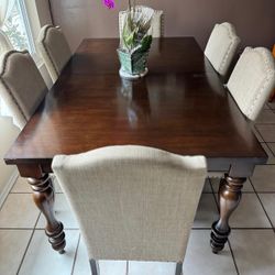 Table With 6 Chairs 