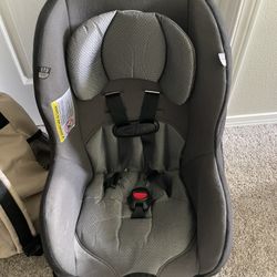 Evenflo Travel car Seat With Travel Bag