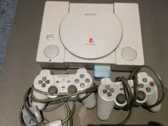 PlayStation system with 2 controllers complete