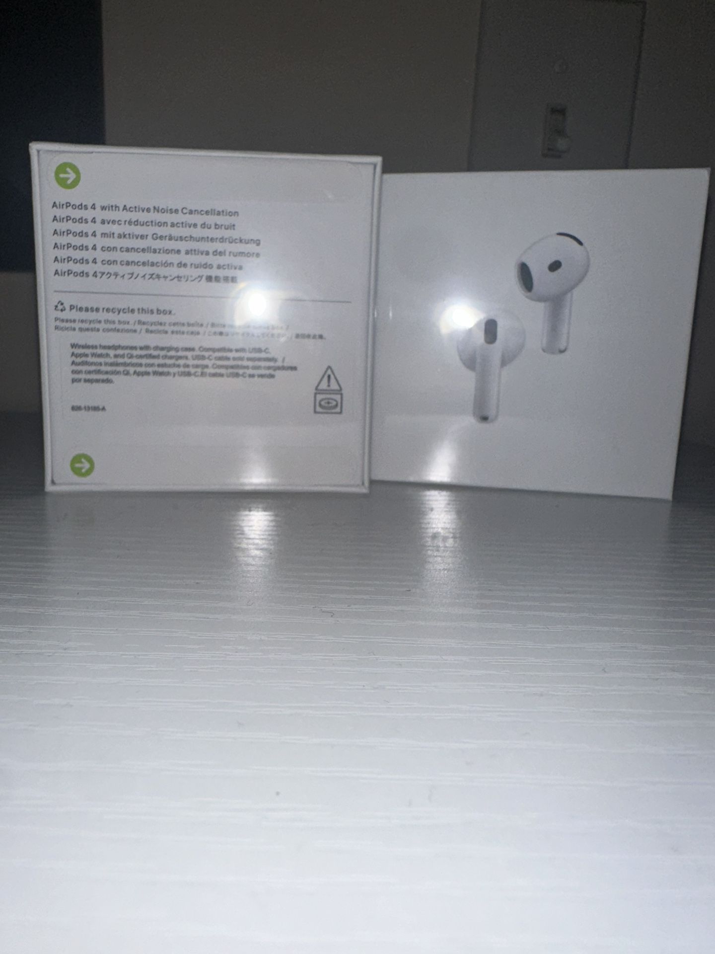 AirPod 4s