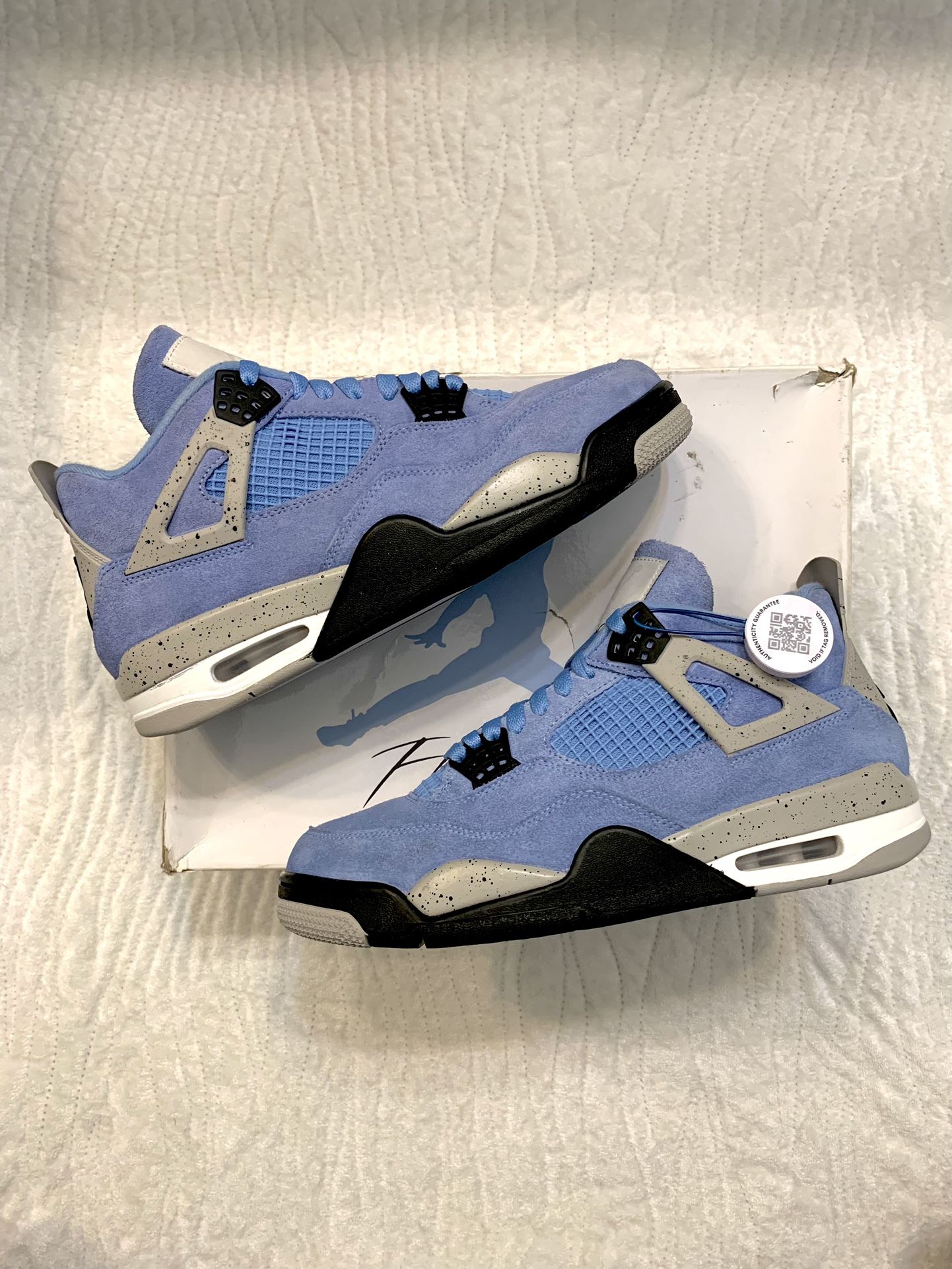 Jordan 4 Retro “University Blue”